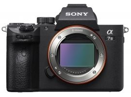 Sony Alpha A7 Mark III camera kit with 24-105mm Lens 9 (ILCE-7M3G)